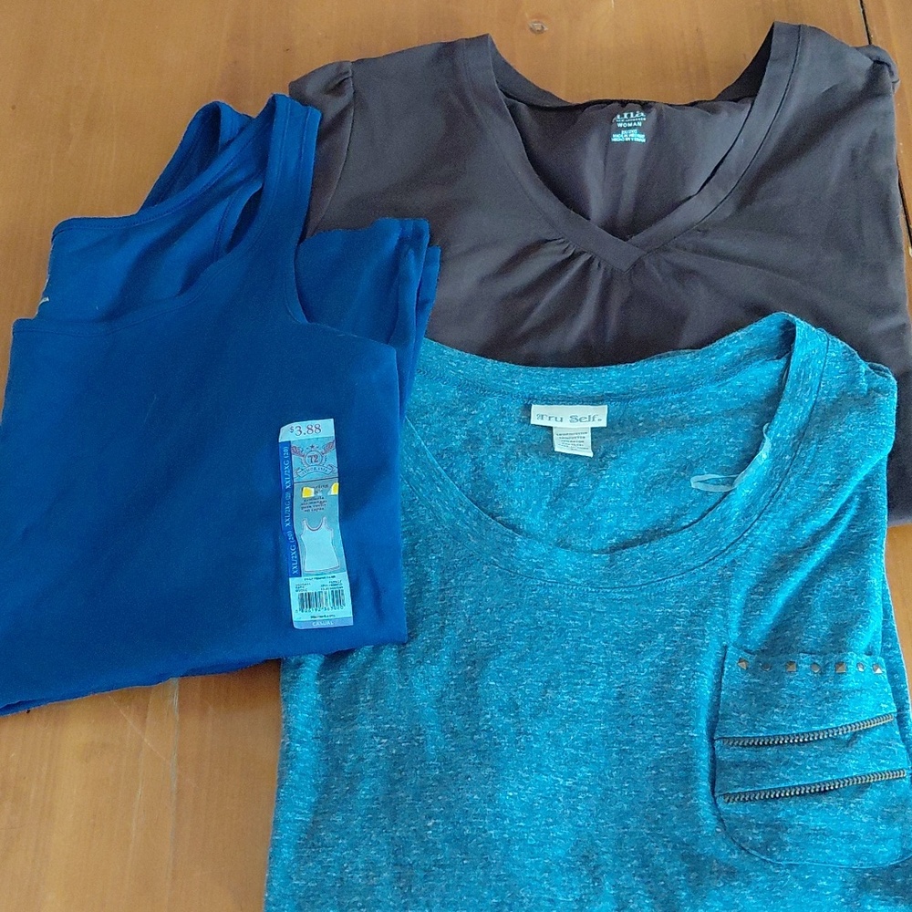 Nwt Mixed Women’s Tee Bundle Womans 2XL